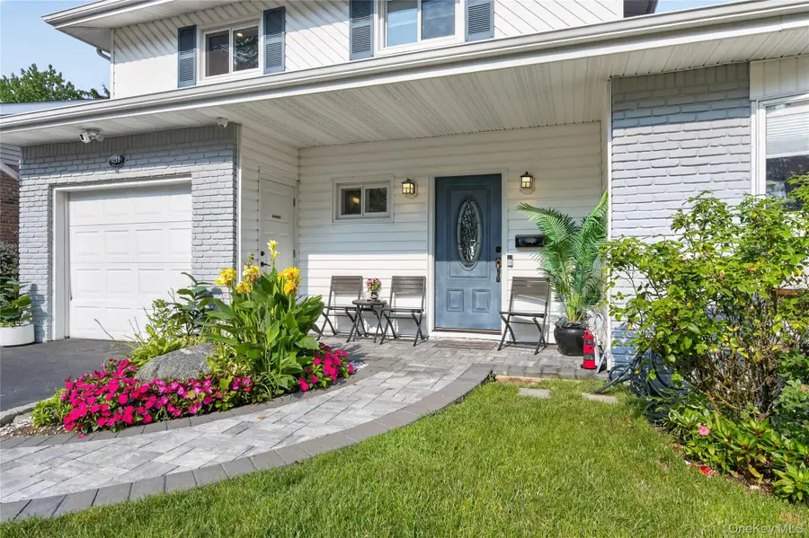 31 Driftwood Drive, Port Washington, NY 11050 - #3