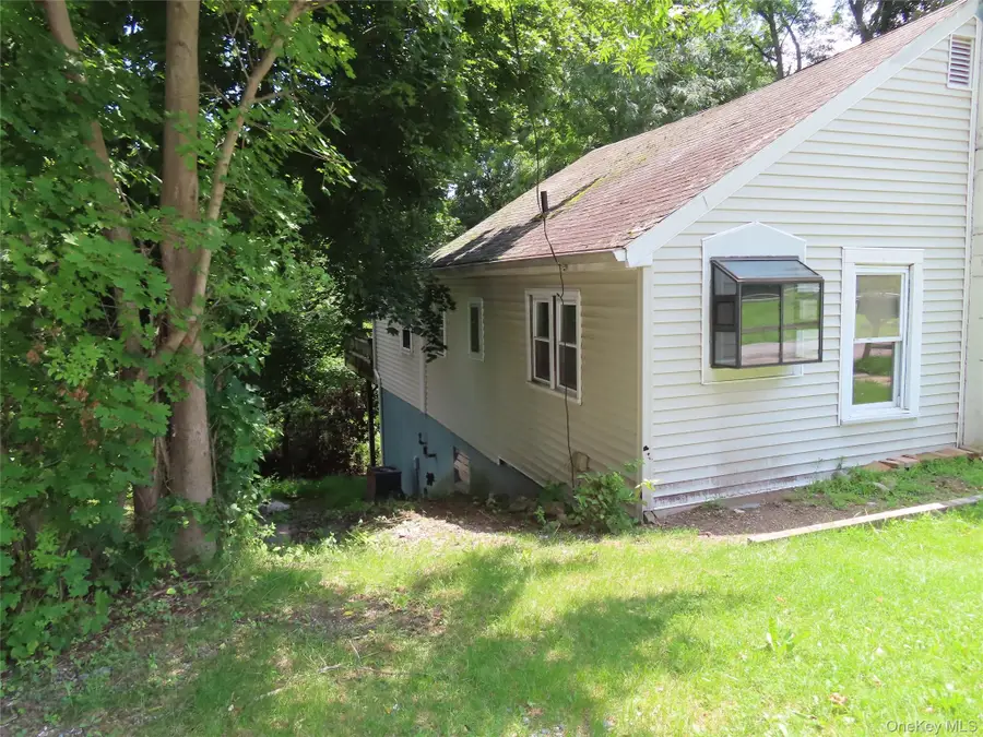 4 Wilbur Road, Pleasant Valley, NY 12569 - #2