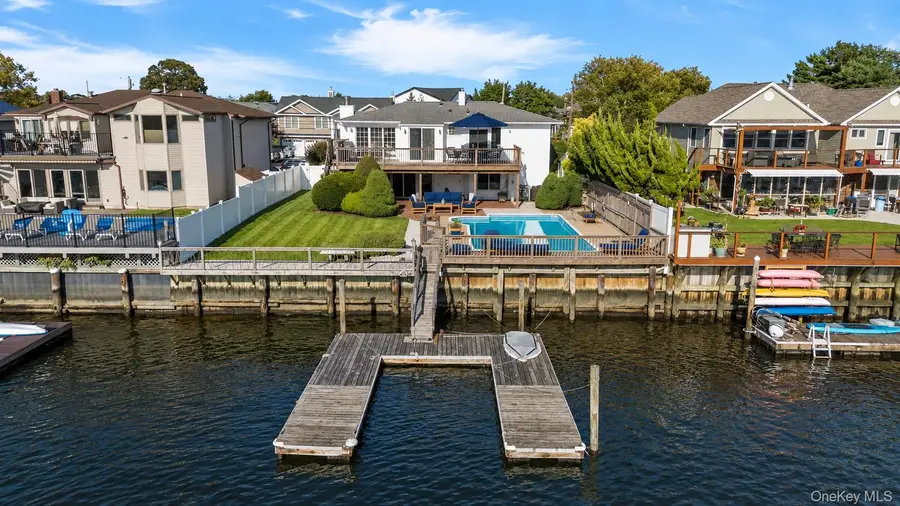 2718 Riverside Drive, Wantagh, NY 11793 - #3