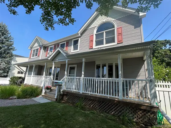 65 Sylvia Drive, West Islip, NY 11795