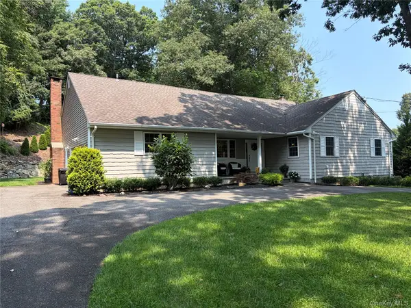 457 Wolf Hill, Dix Hills, NY 11746
