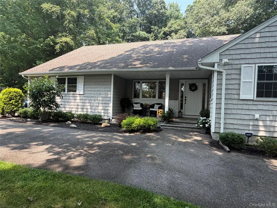 457 Wolf Hill, Dix Hills, NY 11746 - #2