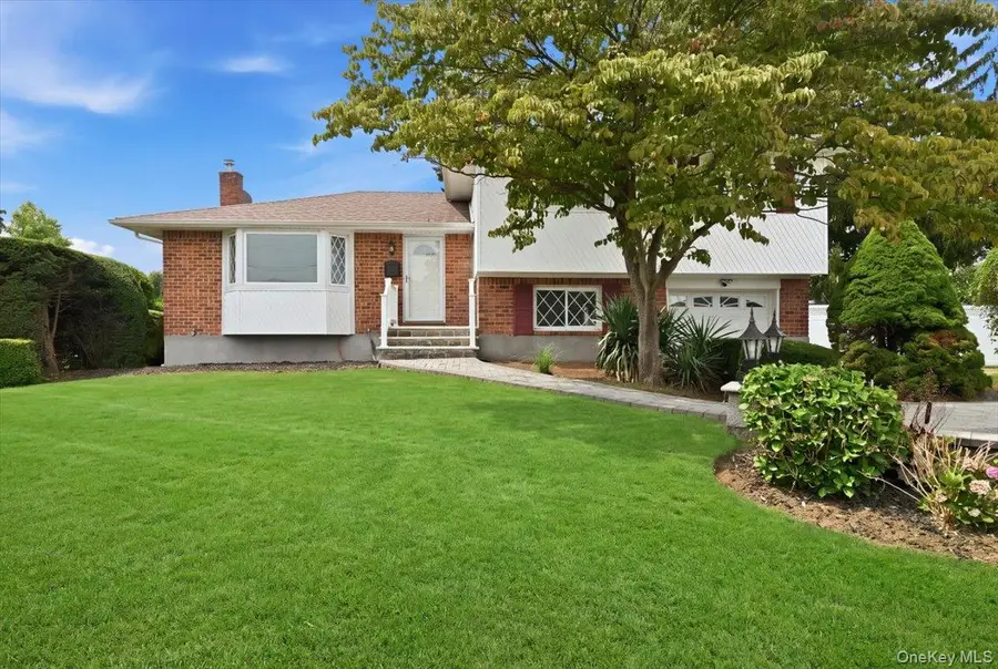 90 Grohmans Lane, Plainview, NY 11803 - #2