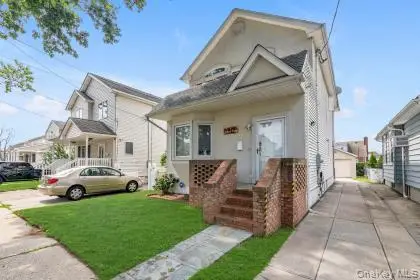 14 N 4th Street, New Hyde Park, NY 11040 - #1