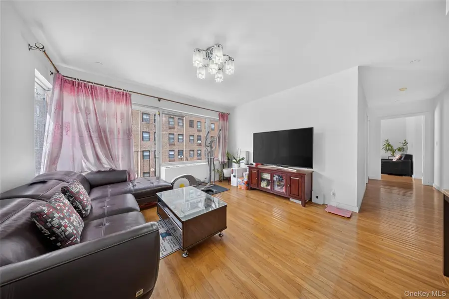 71-28 163rd Street #2A, Fresh Meadows, NY 11365 - #3