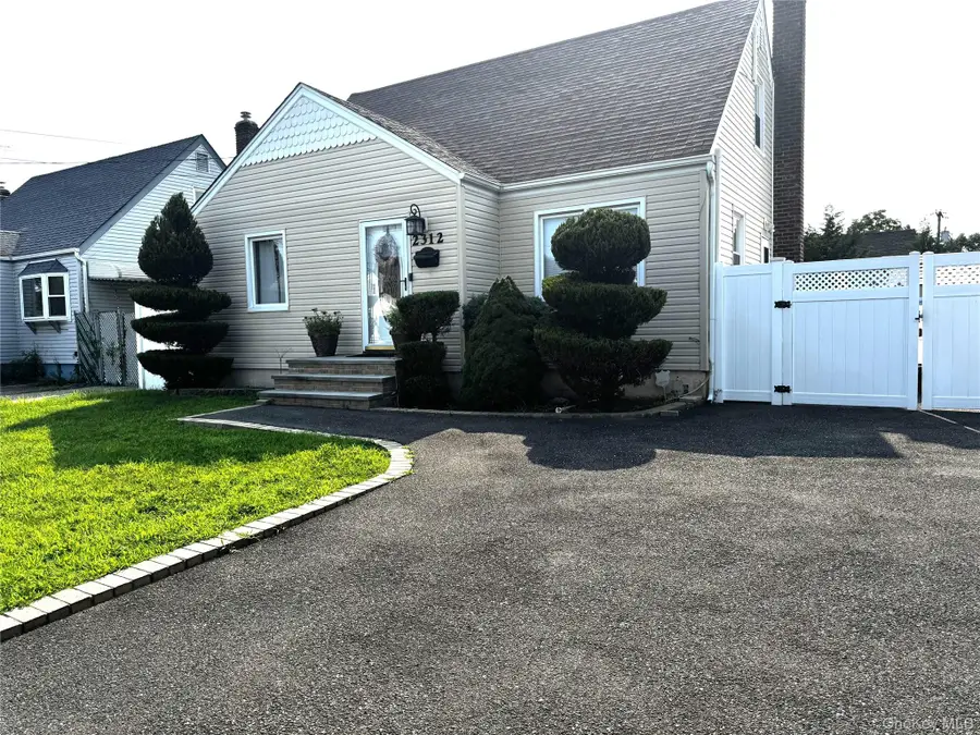 2312 Maple Street, Seaford, NY 11783 - #2