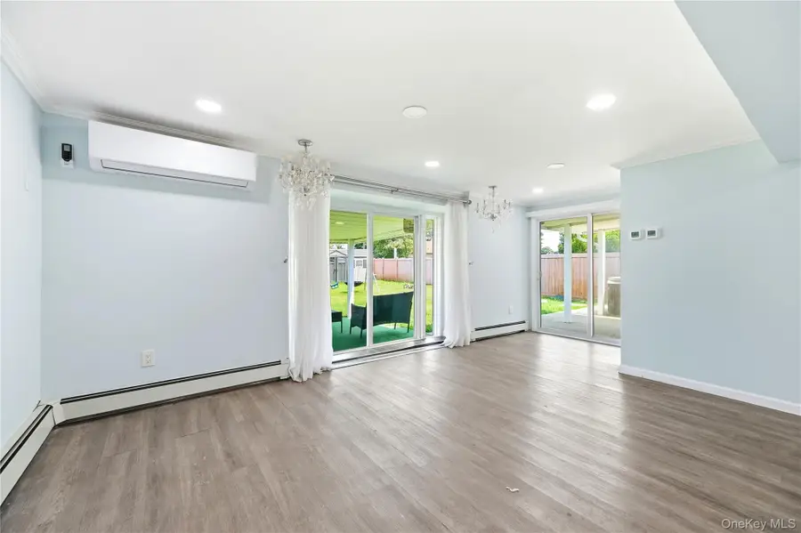 63 Blacksmith Rd, Levittown, NY 11756 - #3