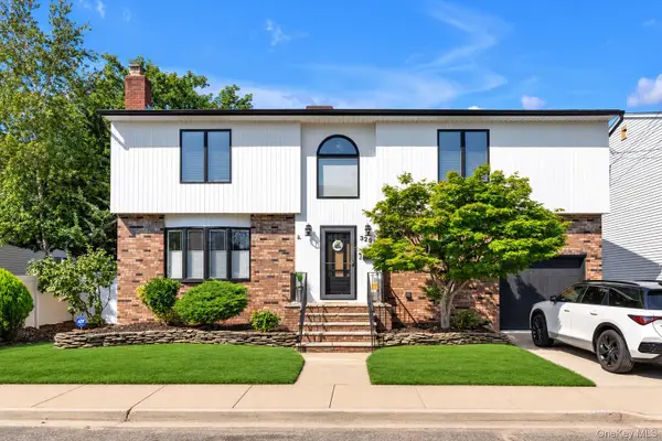 3290 Parkway Drive, Baldwin, NY 11510