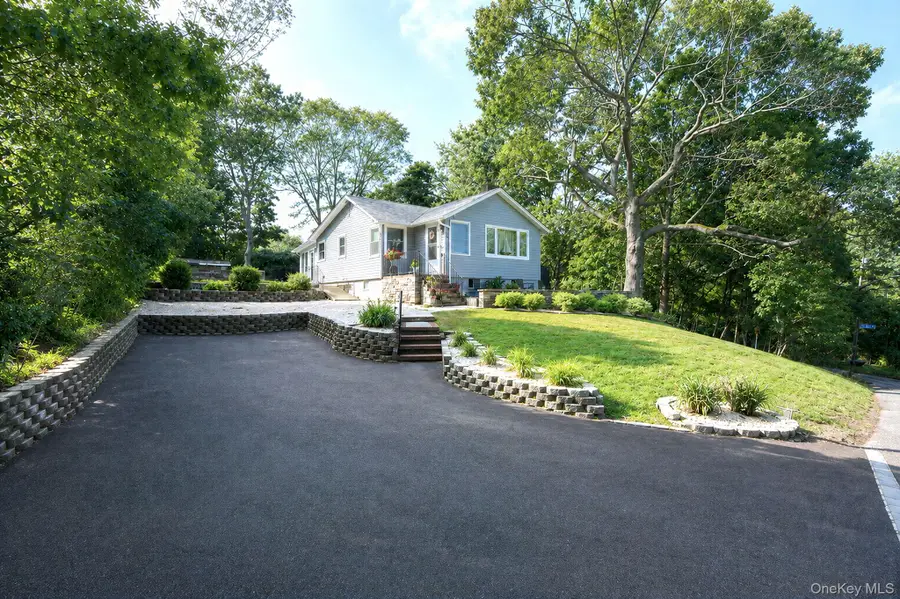 69 Hill Drive, Riverhead, NY 11901 - #3