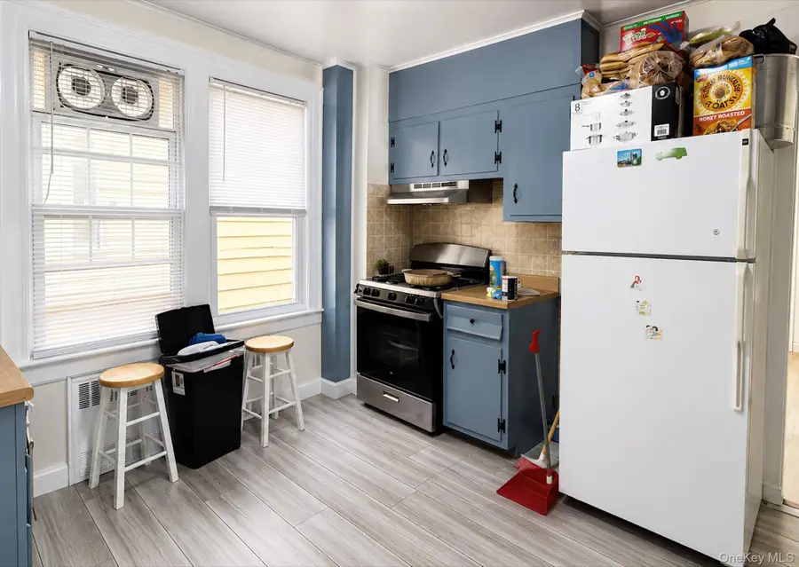 121-53 6th Av, Flushing, NY 11356 - #3