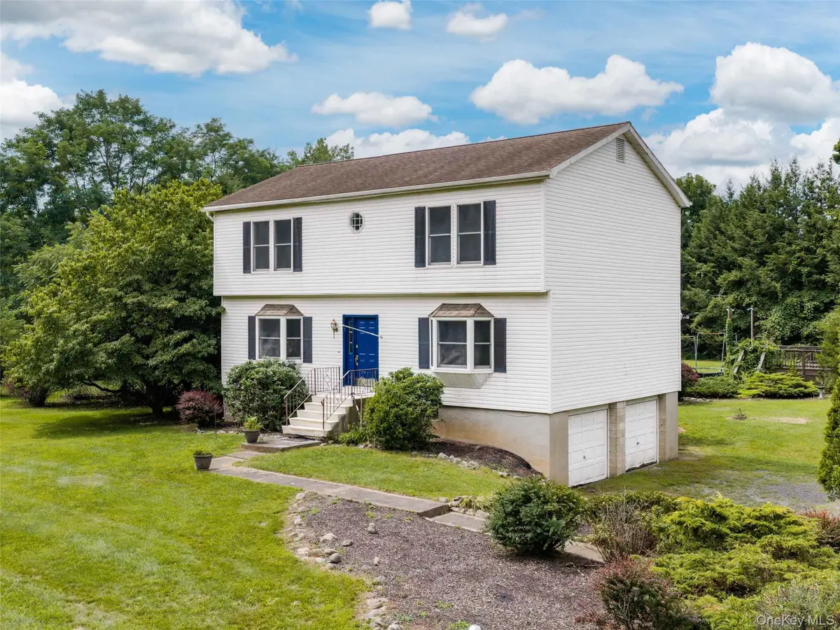 233 Queens Highway, Kerhonkson, NY 12446 - #1