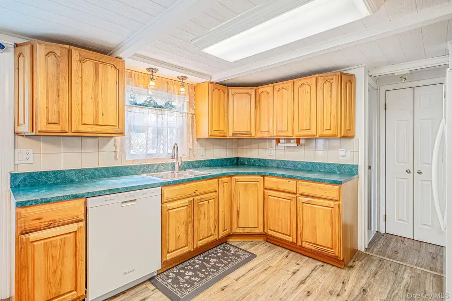 44 Buckskin Lane, Selden, NY 11784 - #2