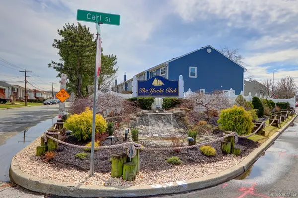 100 Baker Court #47, Island Park, NY 11558