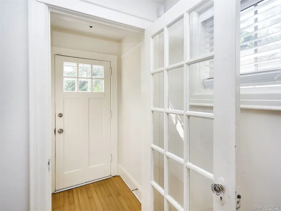74 Irma Avenue, Port Washington, NY 11050 - #2