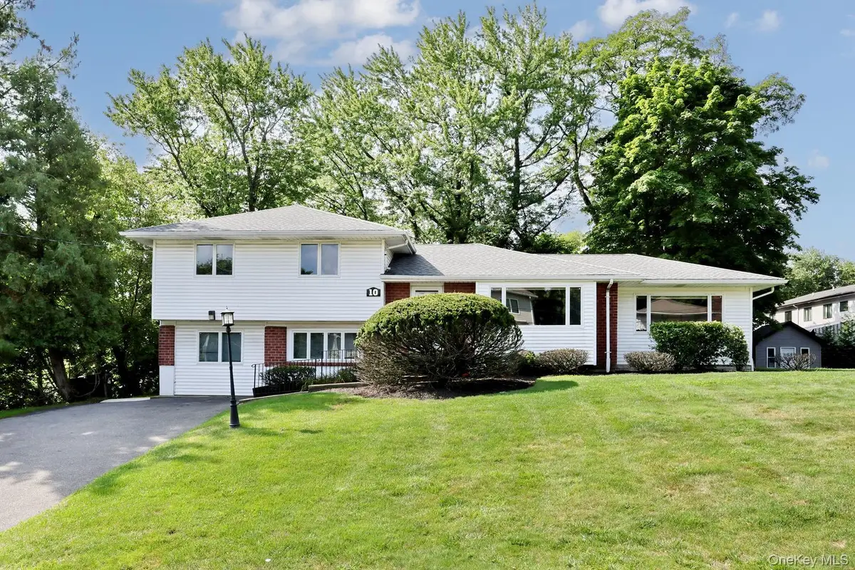 10 Briarcliff Drive, Monsey, NY 10952 - #1