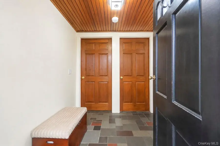 139 N 11th Street, New Hyde Park, NY 11040 - #3