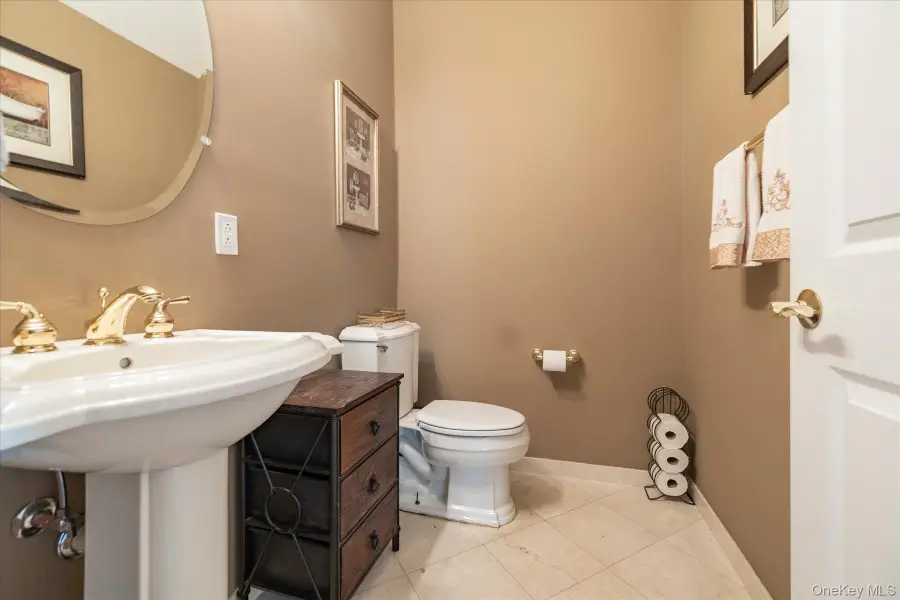 196 Pond View Drive, Port Washington, NY 11050 - #3