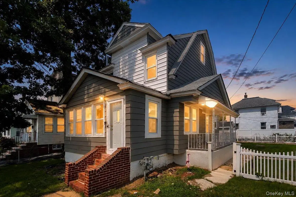 17 Sapir Street, Valley Stream, NY 11580 - #1