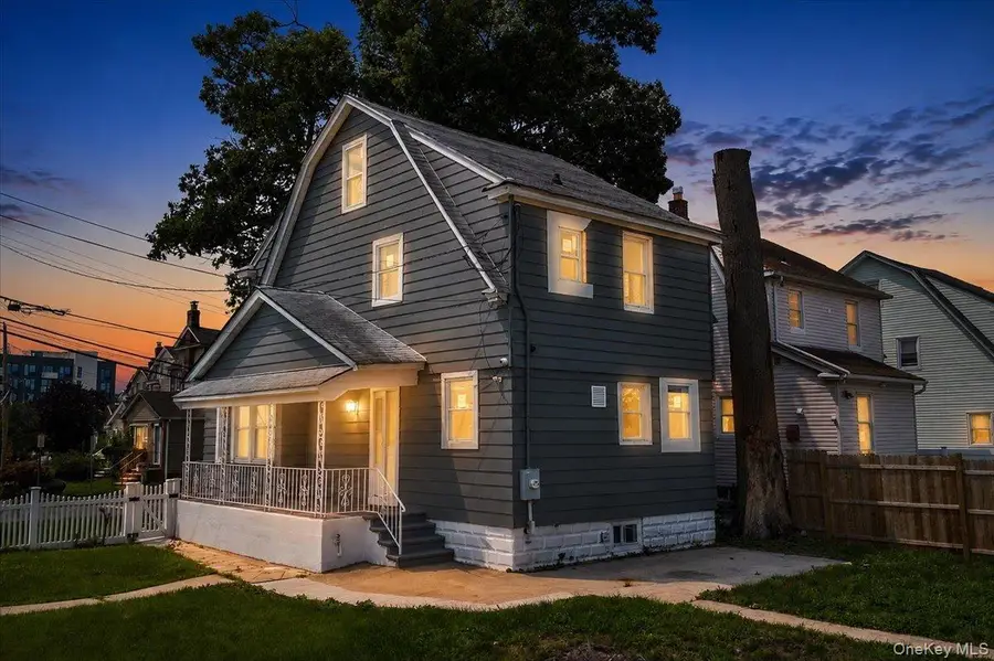 17 Sapir Street, Valley Stream, NY 11580 - #2