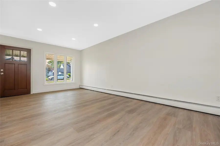 85 Twin Lane N, Wantagh, NY 11793 - #2