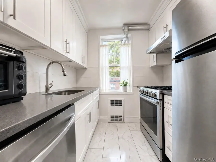 65-65 Wetherole Street #5R, Rego Park, NY 11374 - #2