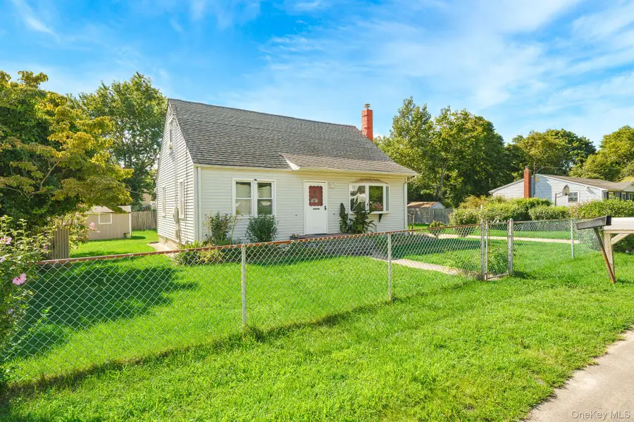 214 Root Avenue, Central Islip, NY 11722 - #2