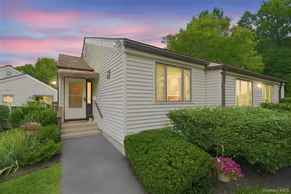 43 Jefferson Oval #A, Yorktown Heights, NY 10598