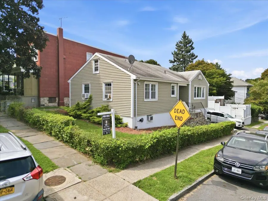 25 Coolidge Avenue, Yonkers, NY 10701 - #2