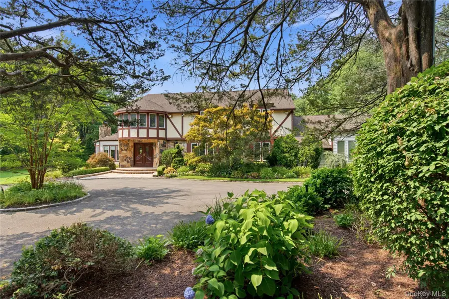 27 Amber Lane, Oyster Bay Cove, NY 11771 - #2