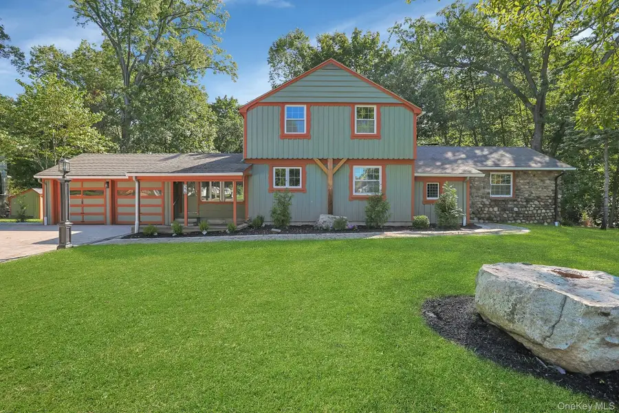 556 Babbling Brook Lane, Valley Cottage, NY 10989 - #2