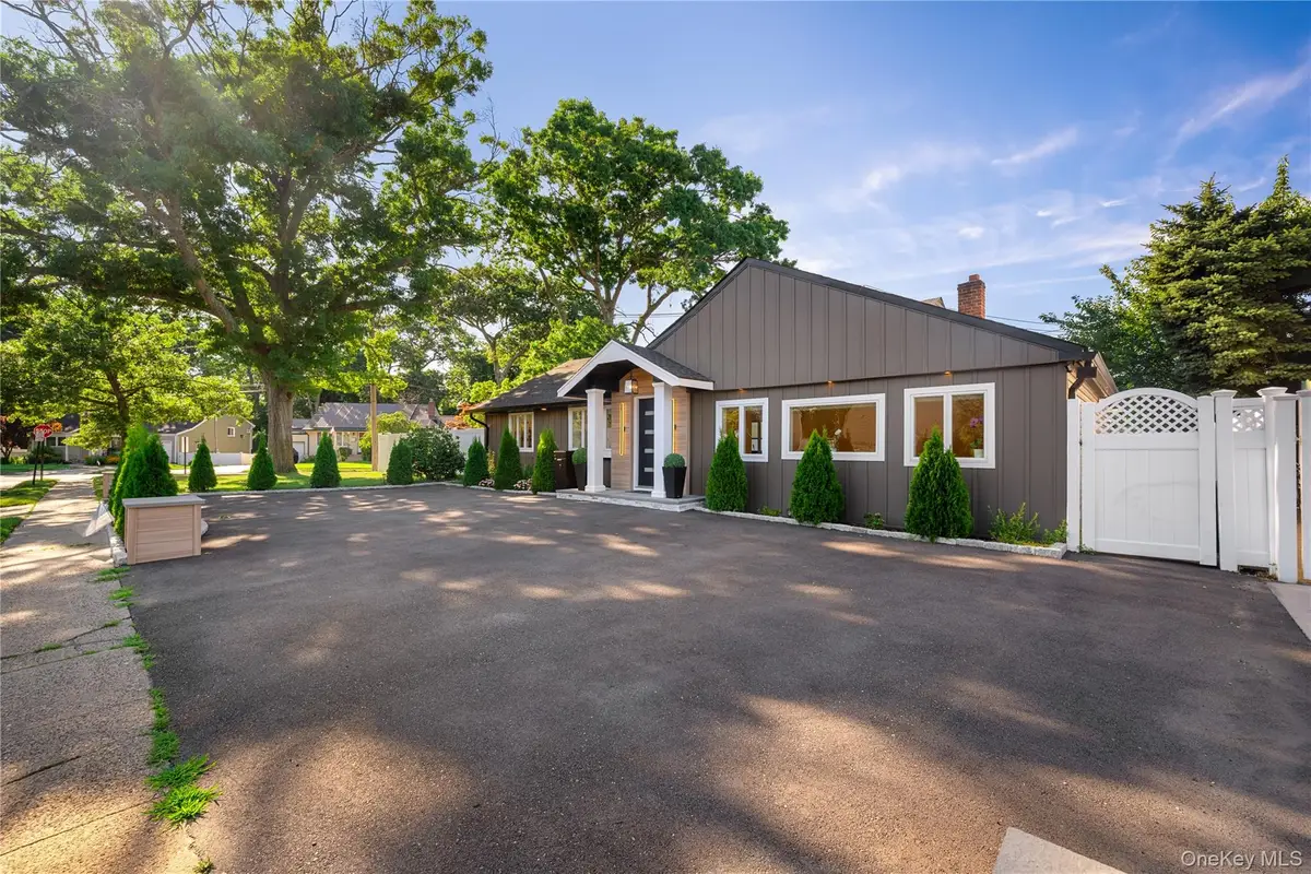 7 Tyrconnell Avenue, Massapequa Park, NY 11762 - #1