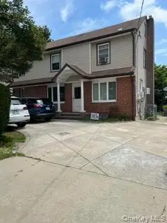 216 Broadway, Greenlawn, NY 11743