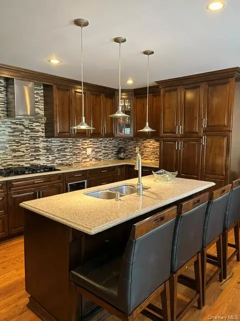 Address Withheld By Seller, Uniondale, NY 11553 - #3