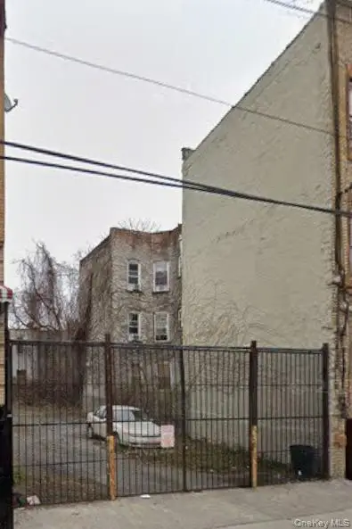 653 Warwick Street, Brooklyn, NY 11207