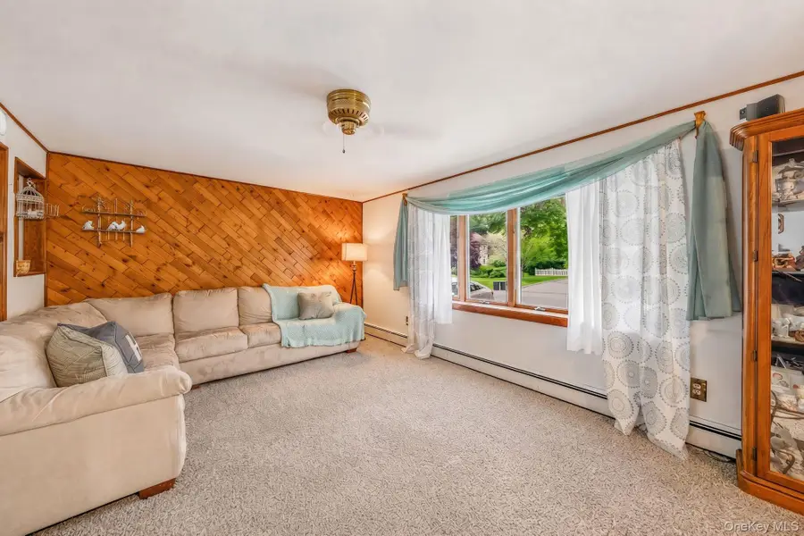 9 Foxcroft Lane, Patchogue, NY 11772 - #2