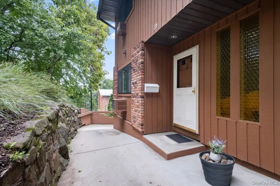 226 Coachlight Square, Montrose, NY 10548 - #3