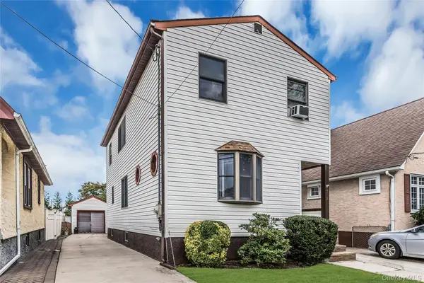 962 Gabriel Avenue, Franklin Square, NY 11010