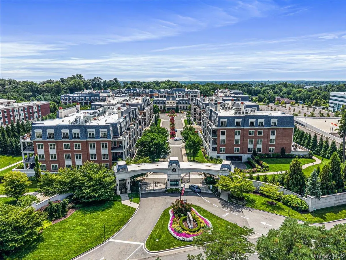 6000 Royal Court #6006, North Hills, NY 11040 - #1