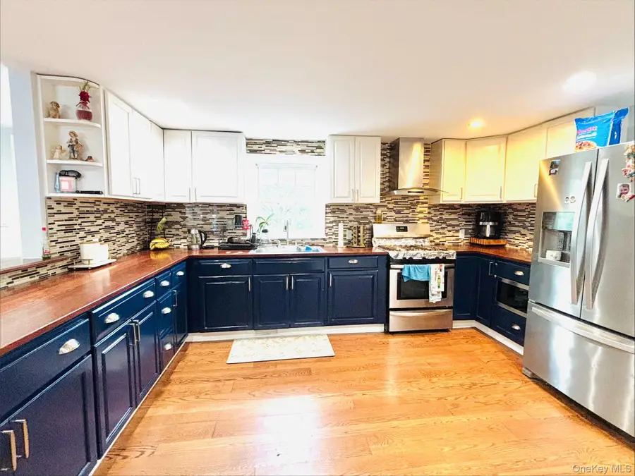 41 Carls Place #41, Riverhead, NY 11901 - #2