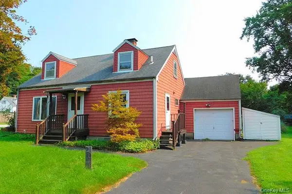 20 Farm Lane, Hyde Park, NY 12538