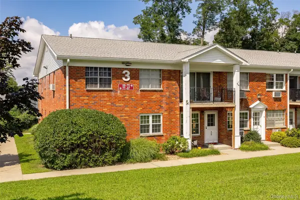 3 Colonial Road #97, Beacon, NY 12508