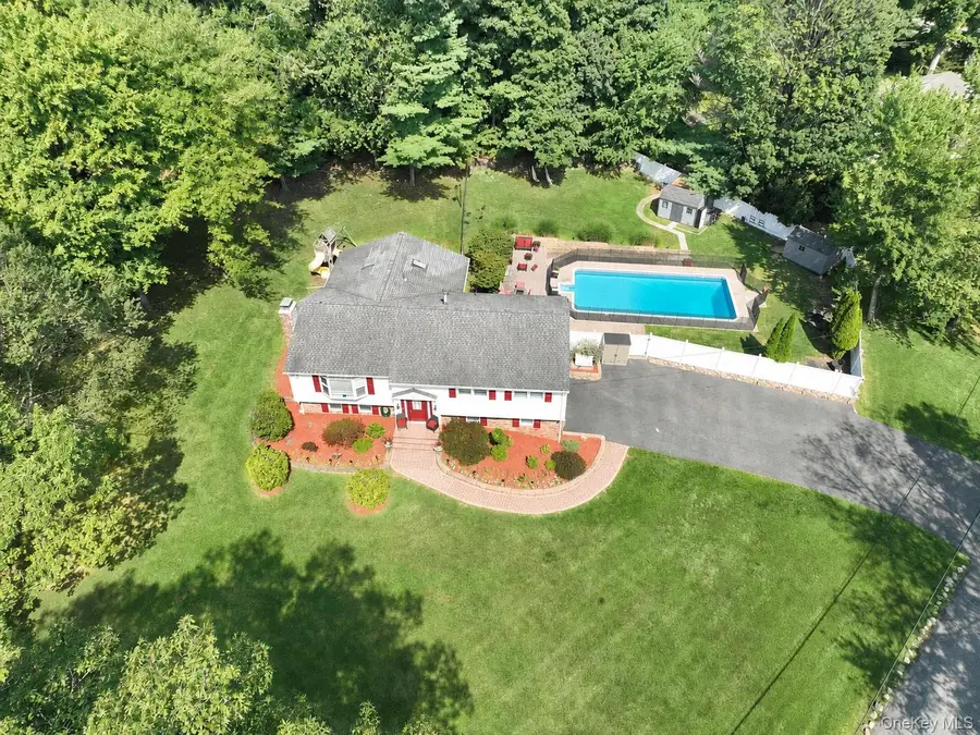 1 Potter Lane, Suffern, NY 10901 - #2