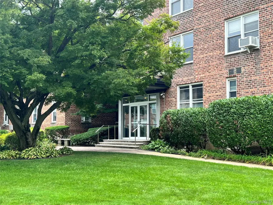 530 Dubois Avenue #6A, Valley Stream, NY 11581 - #2