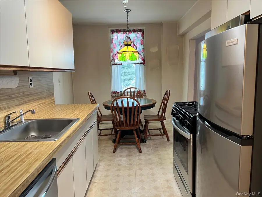 530 Dubois Avenue #6A, Valley Stream, NY 11581 - #3