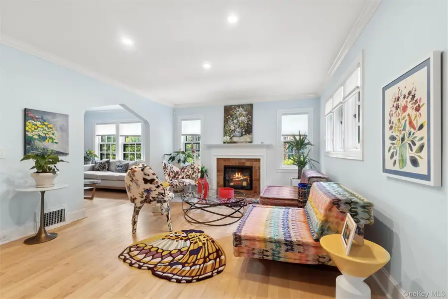 9 Whitson Street, Forest Hills, NY 11375 - #3