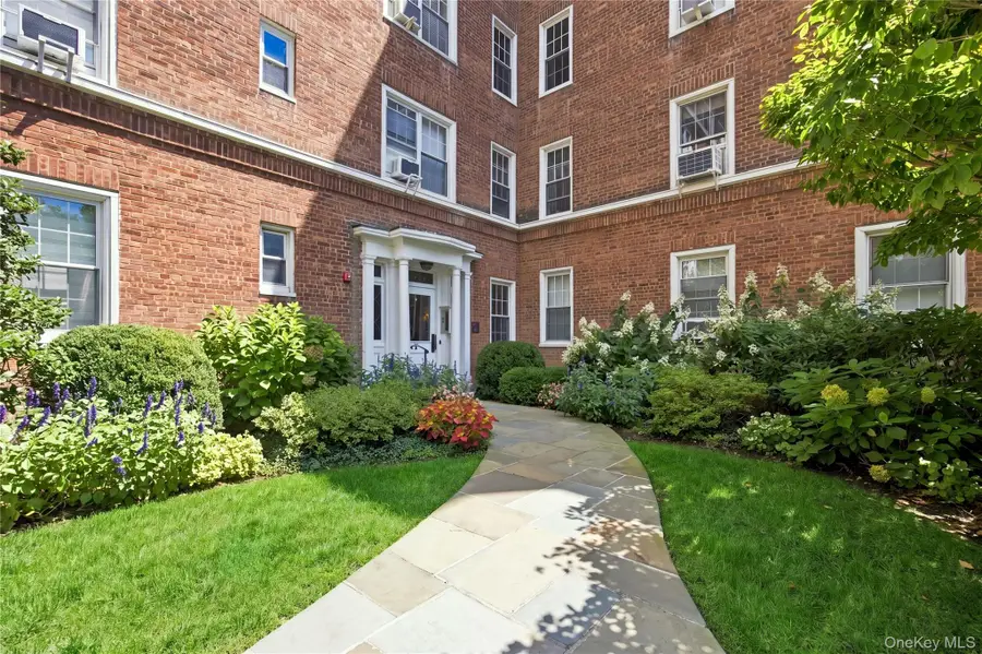8 Midland Gardens #3i, Bronxville, NY 10708 - #3