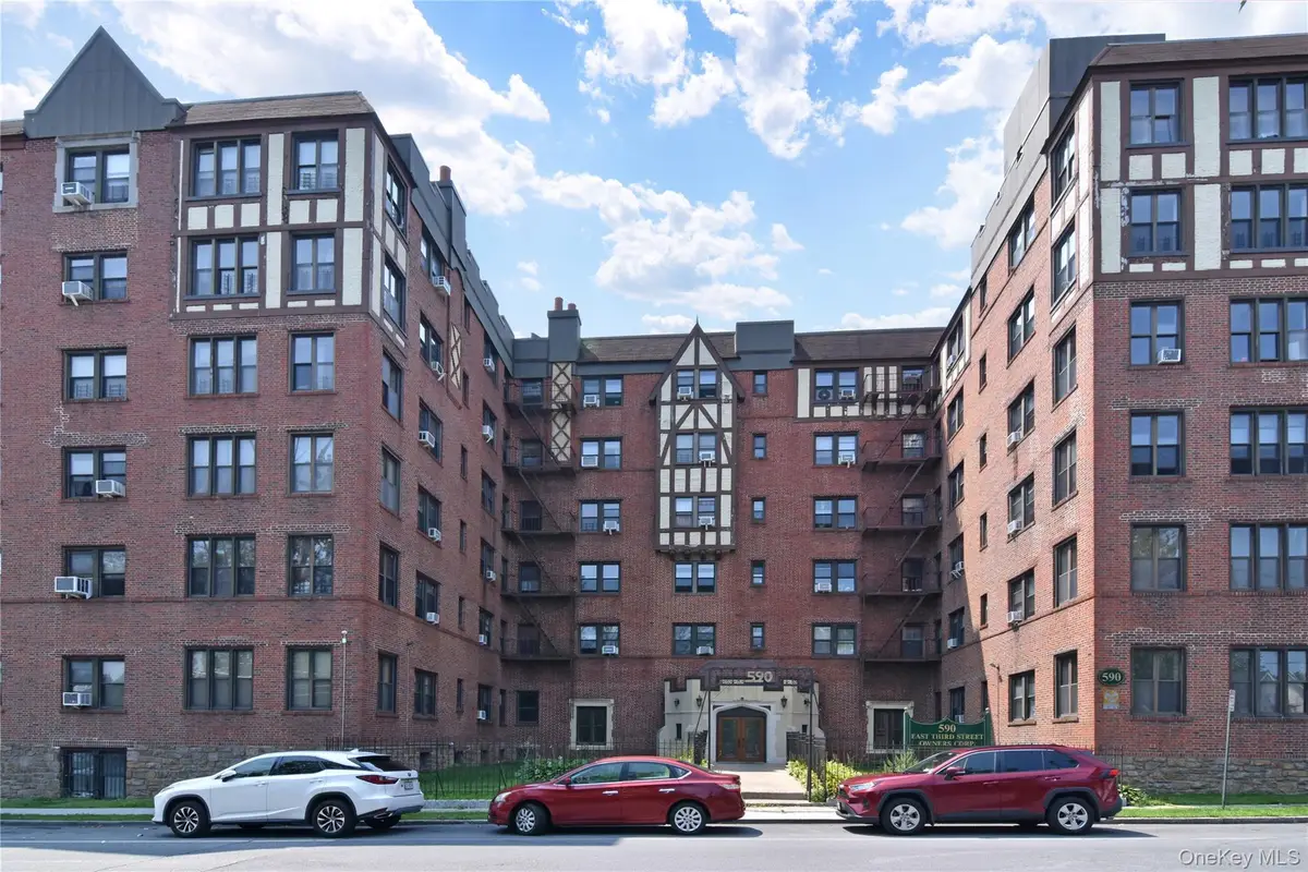 590 E 3rd Street #1M, Mount Vernon, NY 10553 - #1