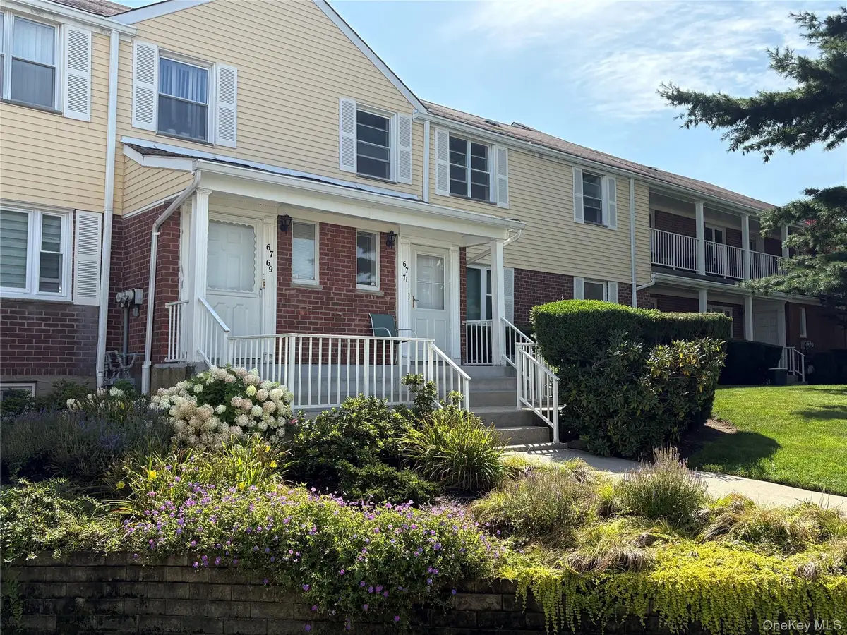 67-71 Cloverdale Lane #148, Oakland Gardens, NY 11364 - #1