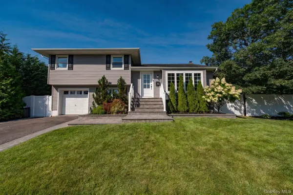 1814 Robin Lane, Bellmore, NY 11710