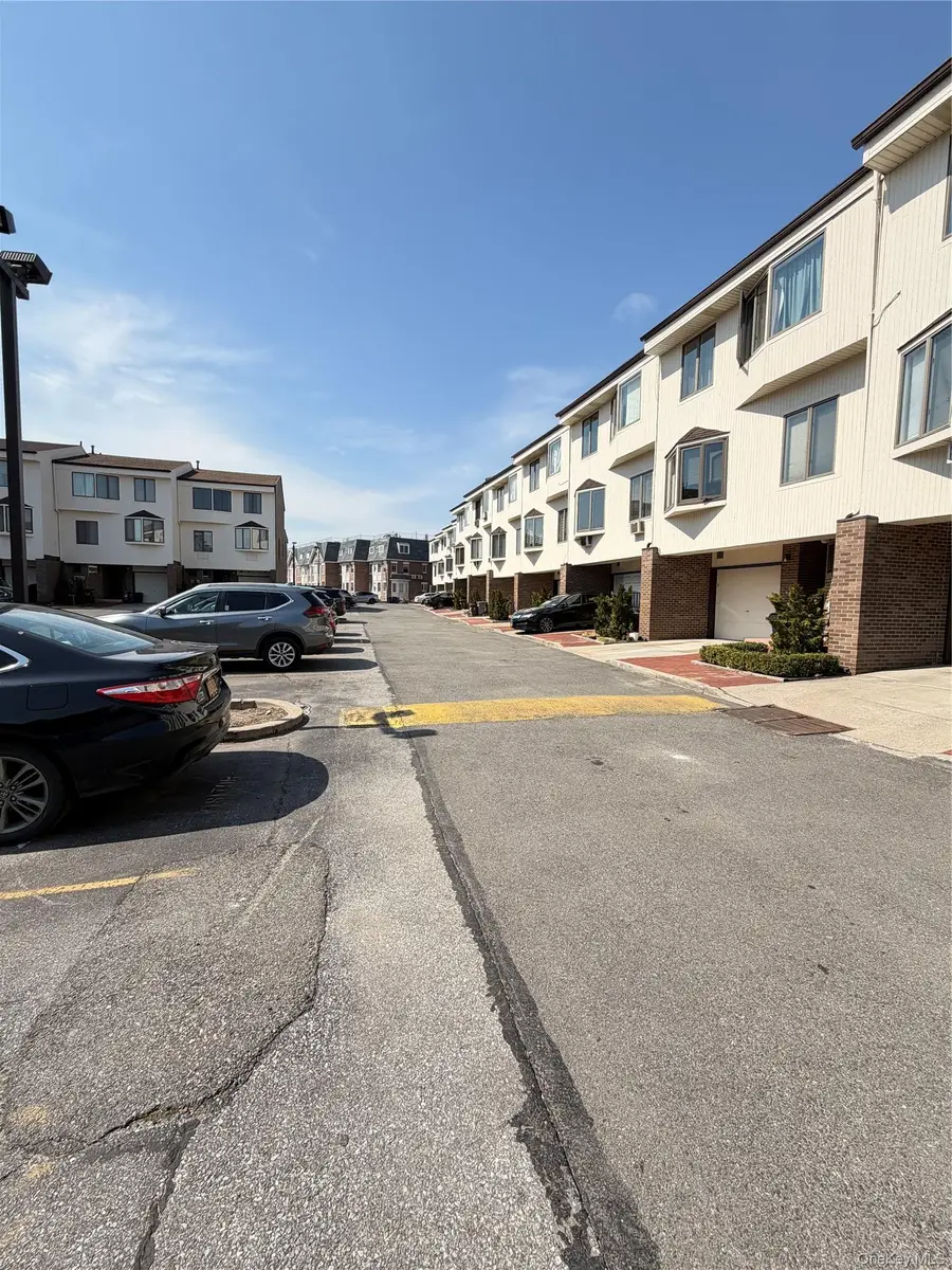 12021 Riviera Court #5B, College Point, NY 11356 - #3